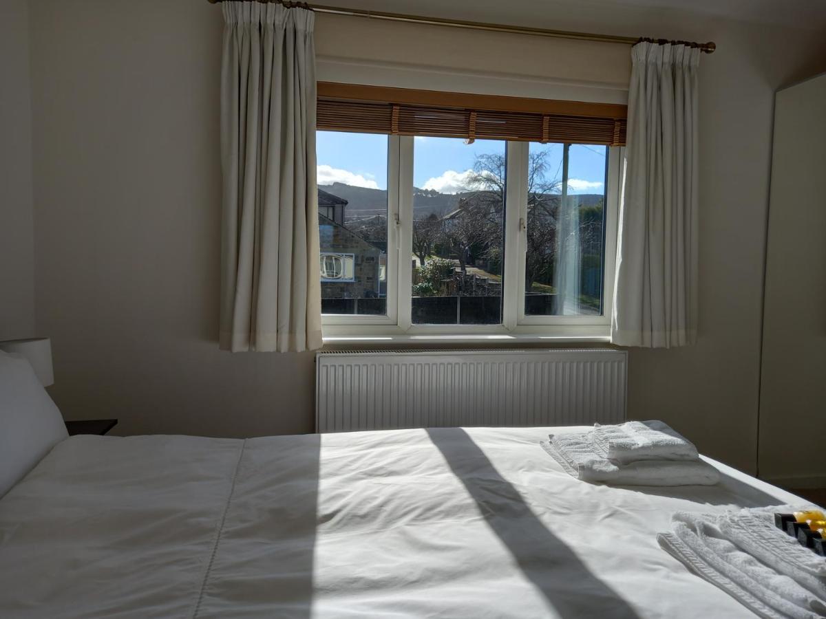 Grange Croft Villa Ben Rhydding Exterior photo